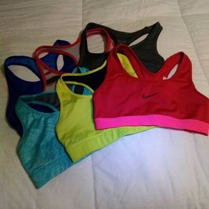 XS sports bras